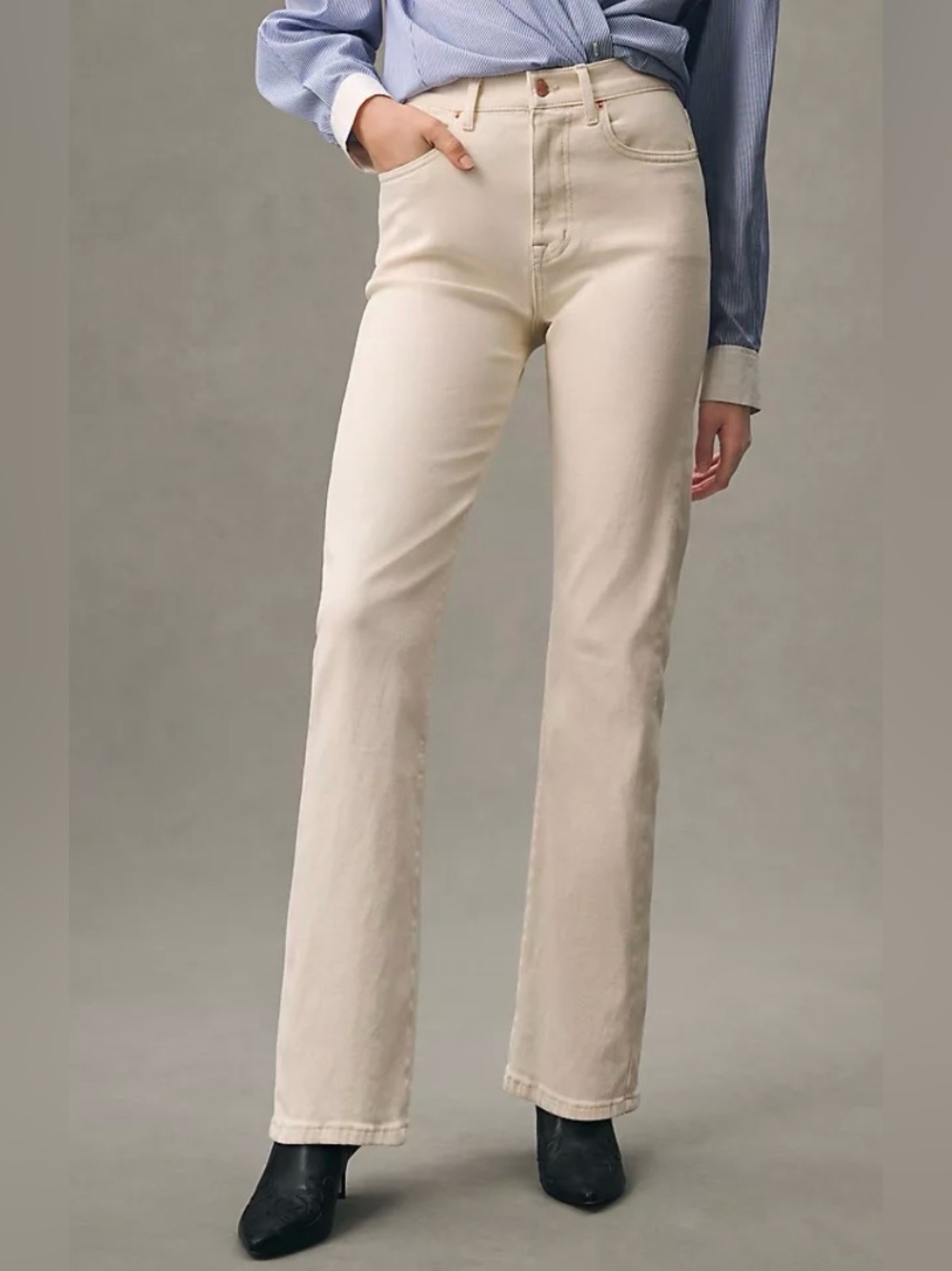 Modern American Jackson Dad Jeans. Cream. Size 28